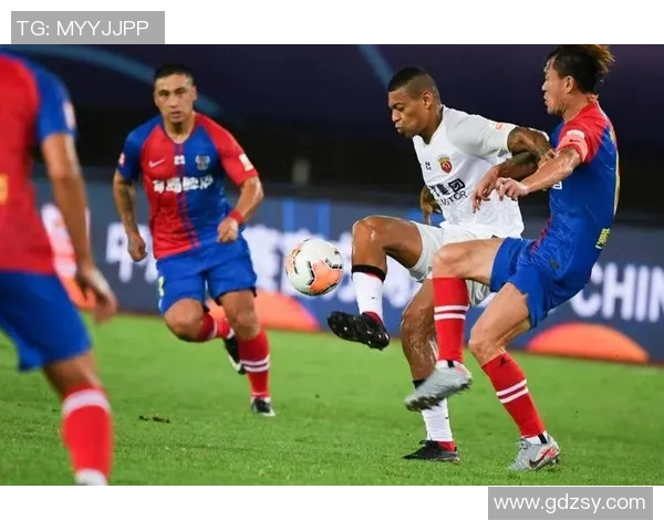 巴萨与上海上港激战在即球迷期待精彩对决与精彩进球