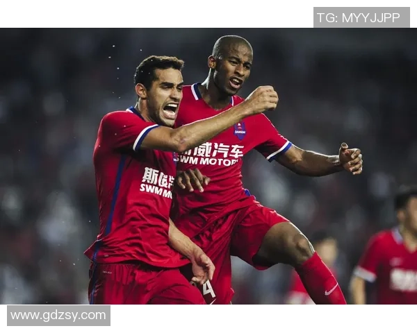 布雷切尔与麦克吉尔激战正酣谁将赢得这场精彩对决的胜利